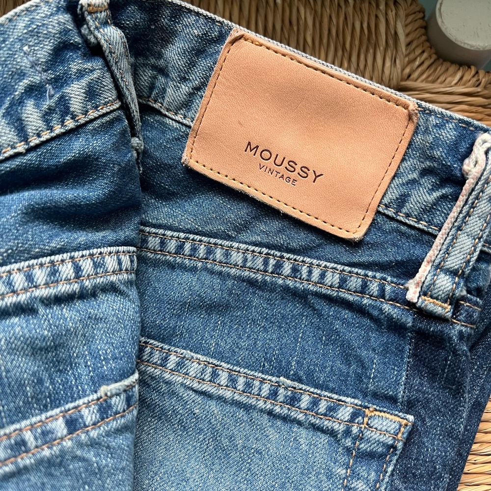 Moussy Vintage Clermont Two-Tone Light Blue Straight-Leg Jeans. NWOT - Picture 6 of 7